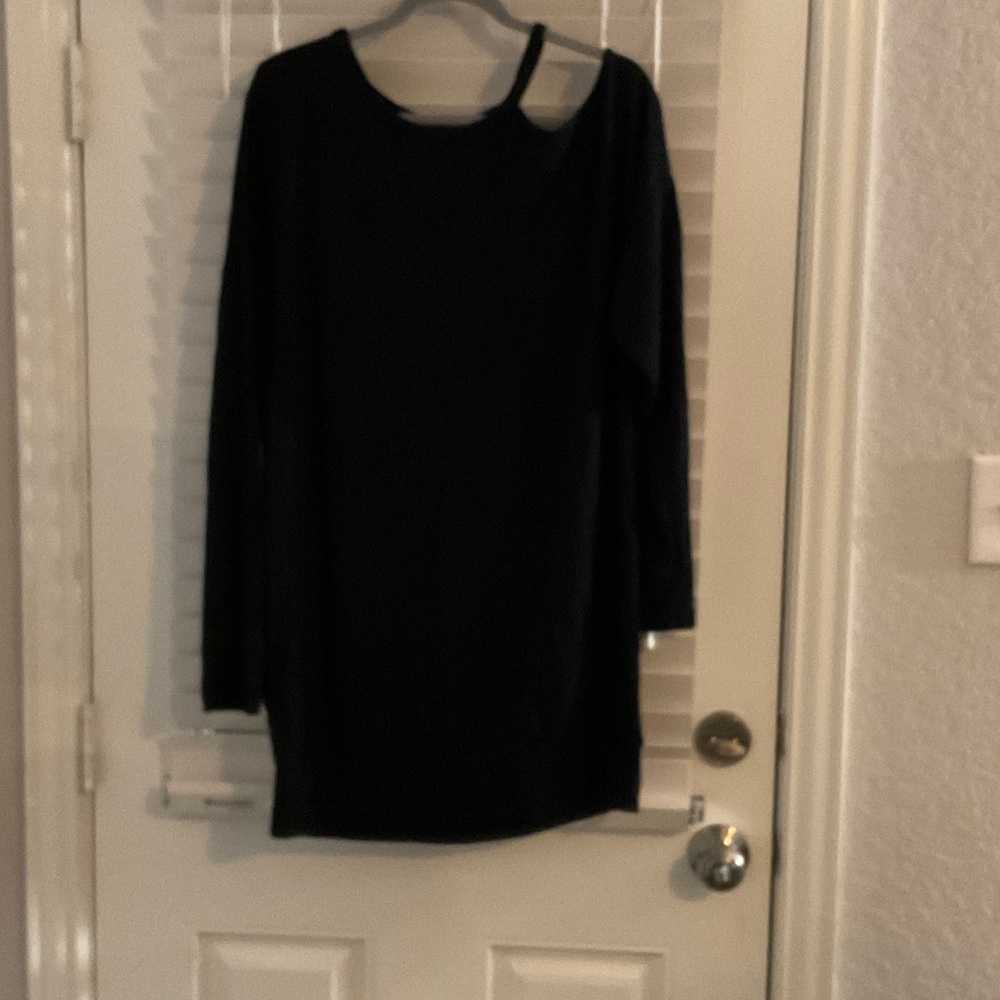 Express Black TUNIC-with Asymmetric Cold Shoulder